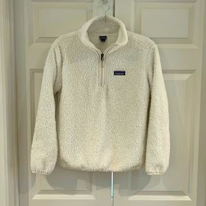Patagonia white fleece pullover. Women’s XS.